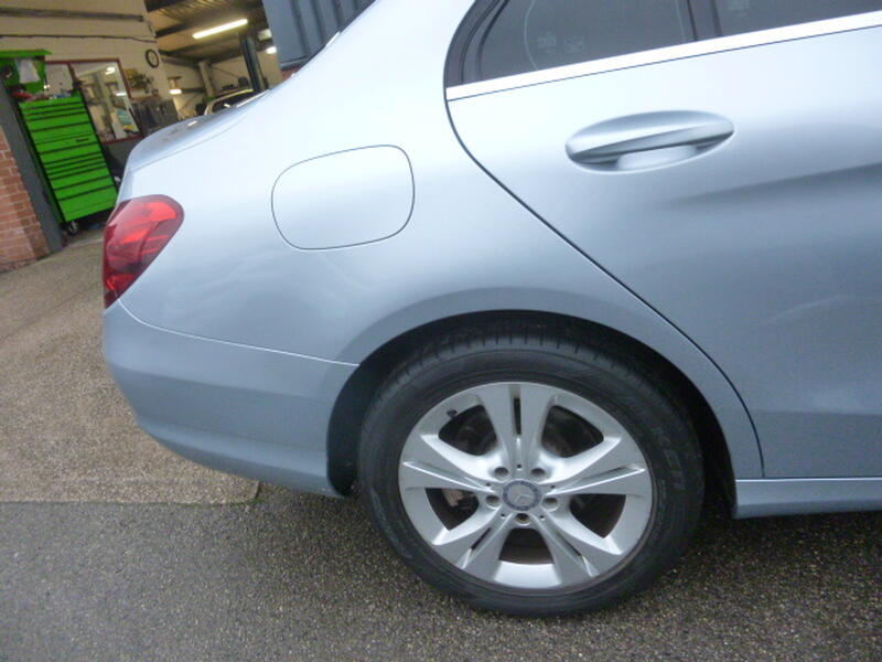 MERCEDES-BENZ C CLASS
