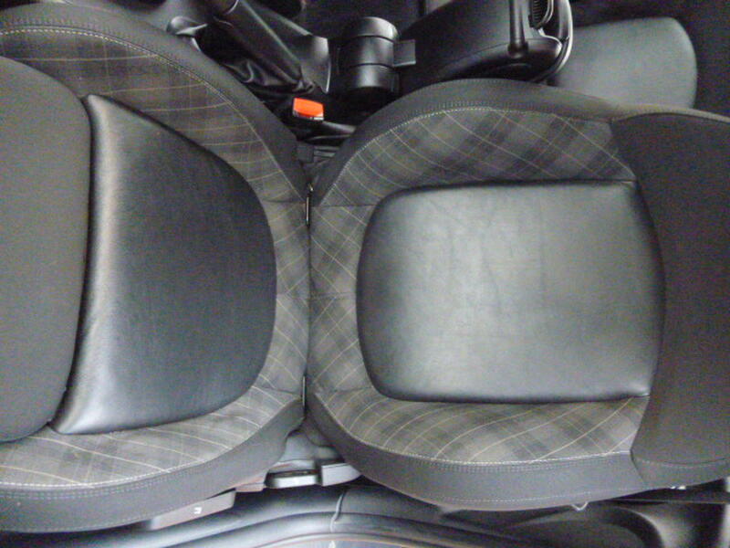 MINI HATCH