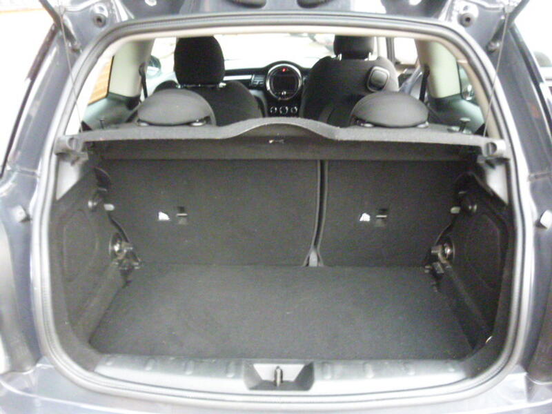 MINI HATCH