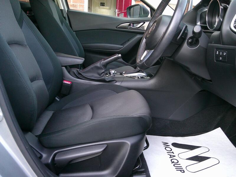 MAZDA MAZDA3