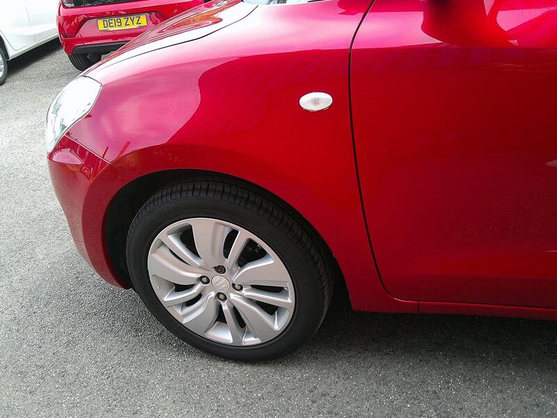 SUZUKI SWIFT