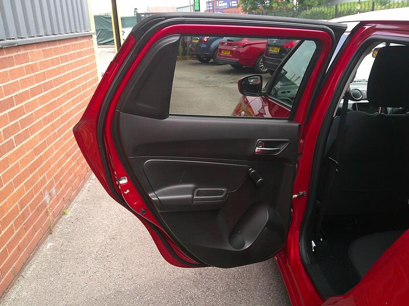 SUZUKI SWIFT